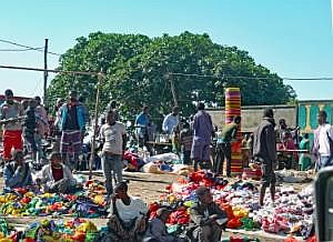 Stadt Konso: Markt P1080188