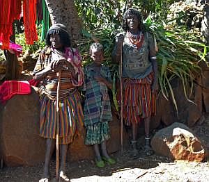 Konso: Dorf Gamule - Einheimische P1080216_bearbeitet-1