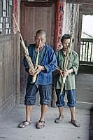 Provinz Guizhou: Miao-Dorf - Bambus-Instrumente Lusheng