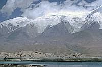 Strecke nach Taschkurgan: Karakulsee und Pamir