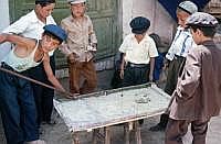 Kashgar: Altstadt - Murmel-Billiard