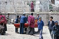 Kumbum-Kloster: Novize beim Billard