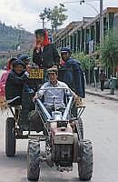 Am Kumbum-Kloster: Taxi