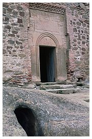 Dawit Garedscha: Eingang zum Kloster