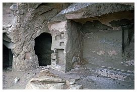Udabno: Höhle