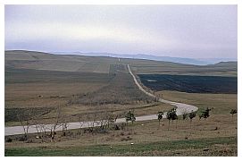 Steppenlandschaft auf der Fahrt zum Kloster Dawit Garedscha