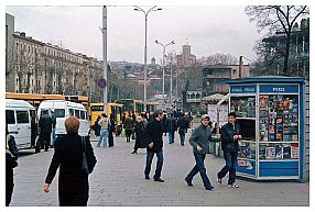 Barataschwili-Straße Bushalteplatz