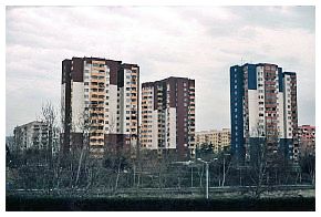 Tiflis: Wohnblöcke am Stadtrand