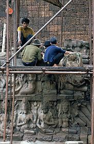 Angkor Thom: Terrasse des Lepra-Knigs - Restaurierung