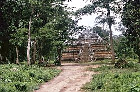 Angkor Thom - Phimeanakas-Tempel auf dem Gelnde des Knigspalastes