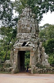 Angkor: Eingang zum Ta Prohm Tempel