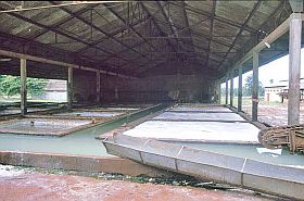 Umgebung von Kompong Cham: Kautschukfabrik