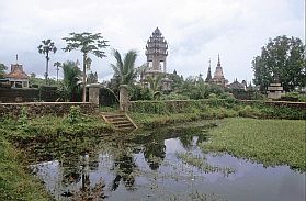 Wat Nokor: Pool