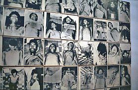 Tuol Sleng: Fotowand mit Opfern nach der Folter