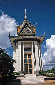 Choeung Ek - Stupa mit Schdeln der 'Killing Fields'