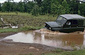 Rckfahrt von Bong Long nach Stung Treng: Tiefe Pftzen