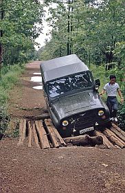 Rckfahrt von Bong Long nach Stung Treng: Unser Jeep ist eingebrochen