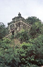 Angkor Borei: Asram Taa Asey