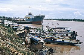 Slums am Mekongufer