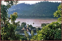 Luang Prabang: Knigspalast am Mekong