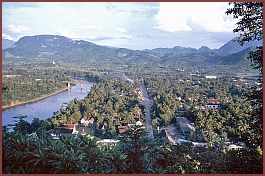 Luang Prabang: Blick auf die Stadt vom Phu Si Hgel - Nam Khan