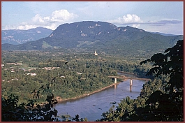 Luang Prabang: Blick auf die Stadt vom Phu Si Hgel - Nam Khan