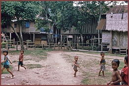 Besuch in den Lao Teung Drfern Ban Khai und Ban Tapen