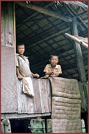 Besuch in den Lao Teung Drfern Ban Khai und Ban Tapen