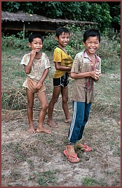 Besuch in den Lao Teung Drfern Ban Khai und Ban Tapen