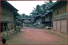 Nam Ou: Dorf Hat Bang 