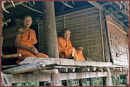 Nam Ou: Dorf Hat Bang - Mnche