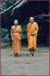 Nam Ou: Dorf Hat Bang - Mnche