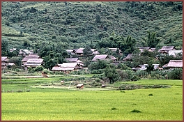 Ebene der Tonkrge - Muang Khwan (Muong Khoun)