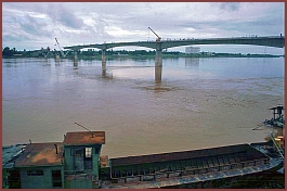 Freundschaftsbrcke nach Thailand im Bau