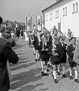 1954_erstkommunion,jungen