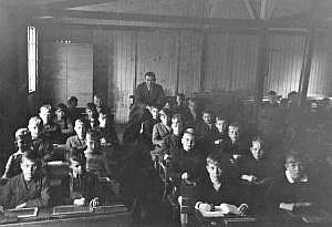 1947_48_baracke03+papa