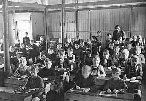 1947_48_baracke05+papa