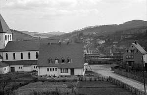 1954_55_kirche_und_pfarrhaus_n_02