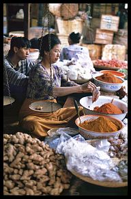 Bagan: Markt in Nyaung-Oo - Gewrze