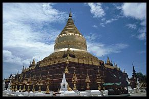 Bagan: Shwezigon-Pagode