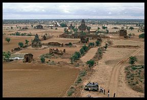 Bagan: Blick vom Payathonzu Tempel