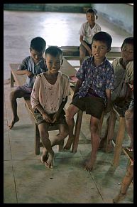 Bagan-Minanthu: Kinder in der Dorfschule