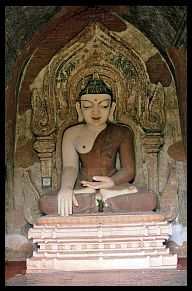 Bagan: Htilominlo Tempel - Buddhafigur