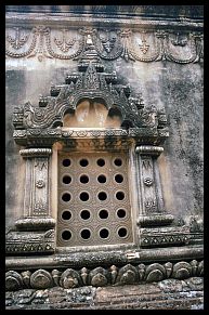 Bagan: Myebontha-Tempel - Fenster
