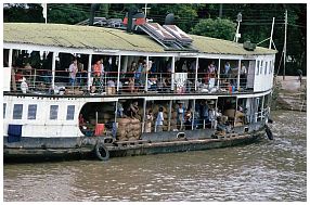 Typisches Irrawaddy-Schiff