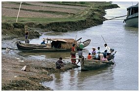 Auf dem Irrawaddy: Beobachtungen am Ufer
