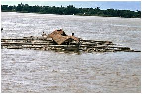 Auf dem Irrawaddy: Flo