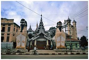 Prome/Pyay: Shwesandaw-Pagode