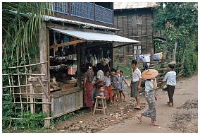 Dorf am Irrawaddy: 'Supermarkt'