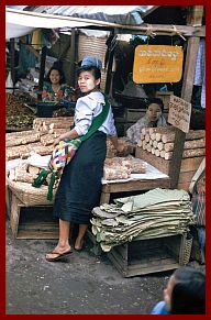 Markt in Taunggyi - Thanaka-Rinde fr die Kosmetik